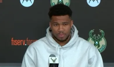 字母哥:今晚表现并不理想,很高兴能够尽我所能帮助队友