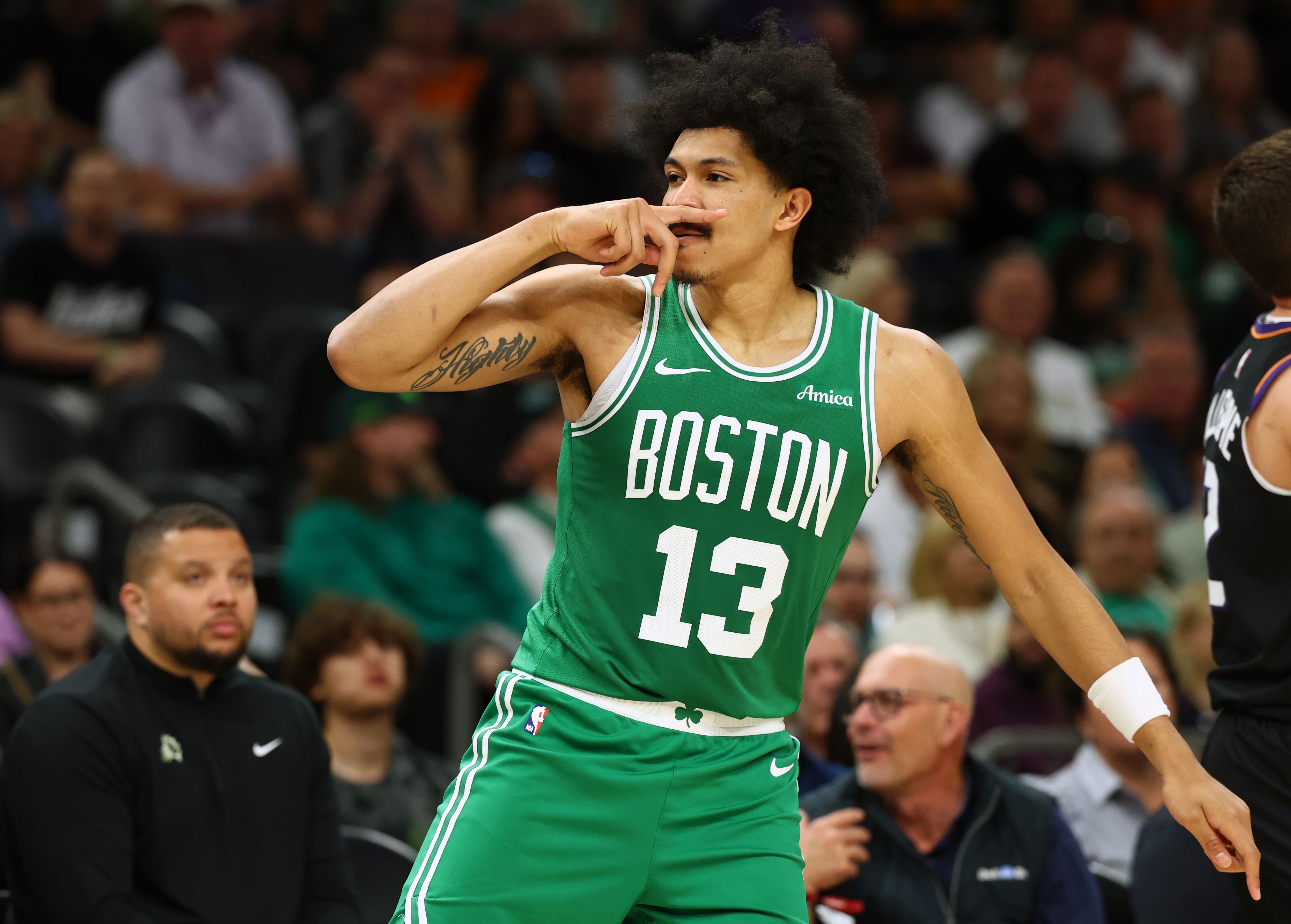 K1体育-挑大梁!小罗恩·哈珀11中6砍半场最高17分外加4板 三分7中3